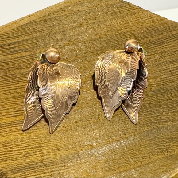 Vintage textured copper double leaf clip on earrings boho nature whimsical - Picture 2 of 7